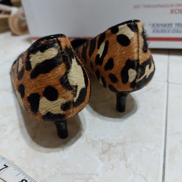 Charles David Furry Leopard Print Pointy Toes High Heel Pumps Shoes Sexy - Picture 4 of 10